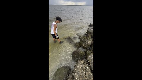 CRAB HUNTING GONE WRONG🤣🤣🤣