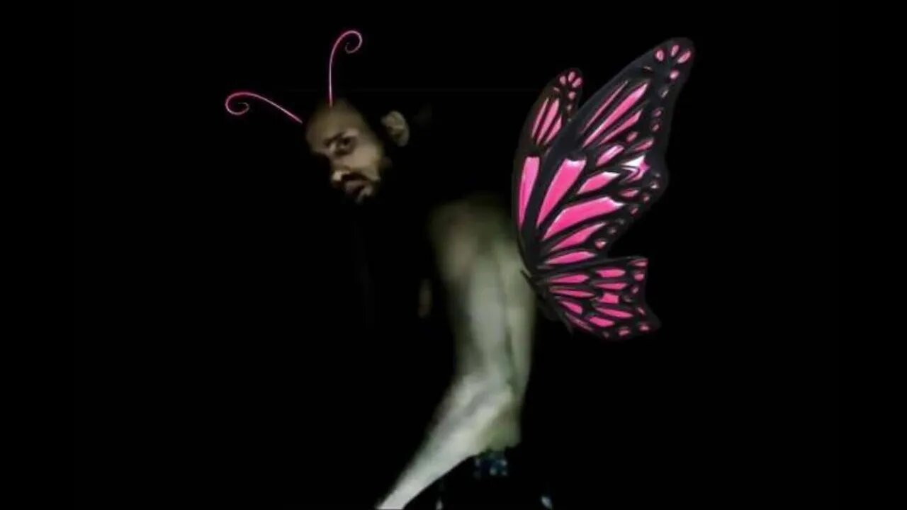 Cyraxx on FB live. No title on this one, now he is too afraid to fight Gordon. 10/30/2023