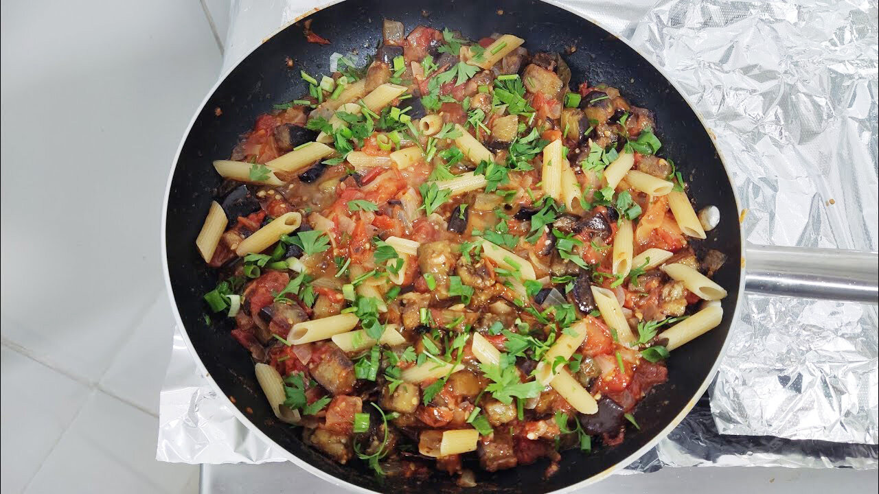 EGGPLANT WITH TOMATO SAUCE WITH PASTA