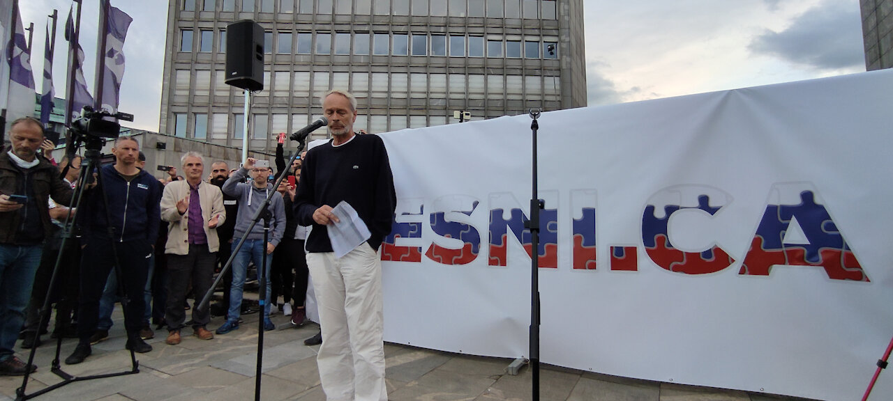 Večer, ko smo prižgali dan! Trg republike v Ljubljani, 22.9.2021