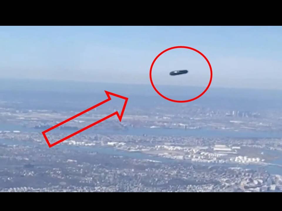 ‘SHOCKED’ Airline Passenger Sees UFO Flying Outside Plane Baffling Experts