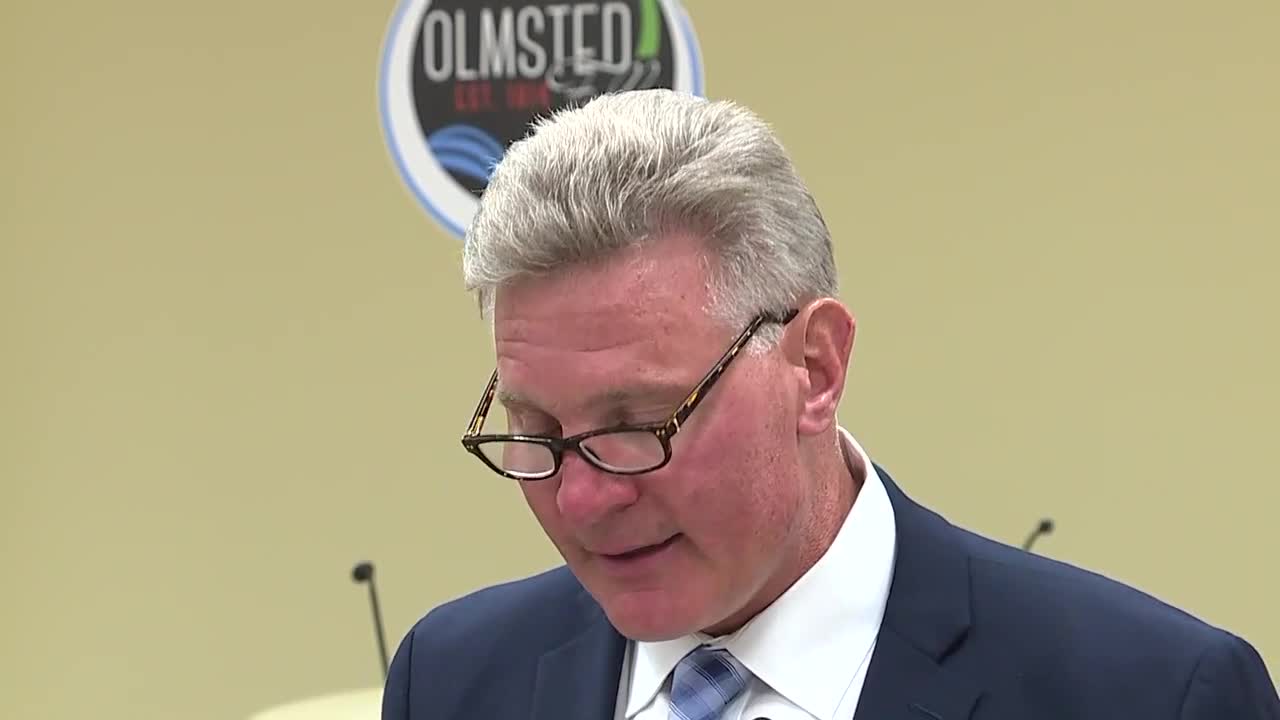 RAW: Olmsted Falls mayor gives updated on apartment fire