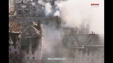 Russia on the front lines Firing at Ukraine Azov in Mariupol.