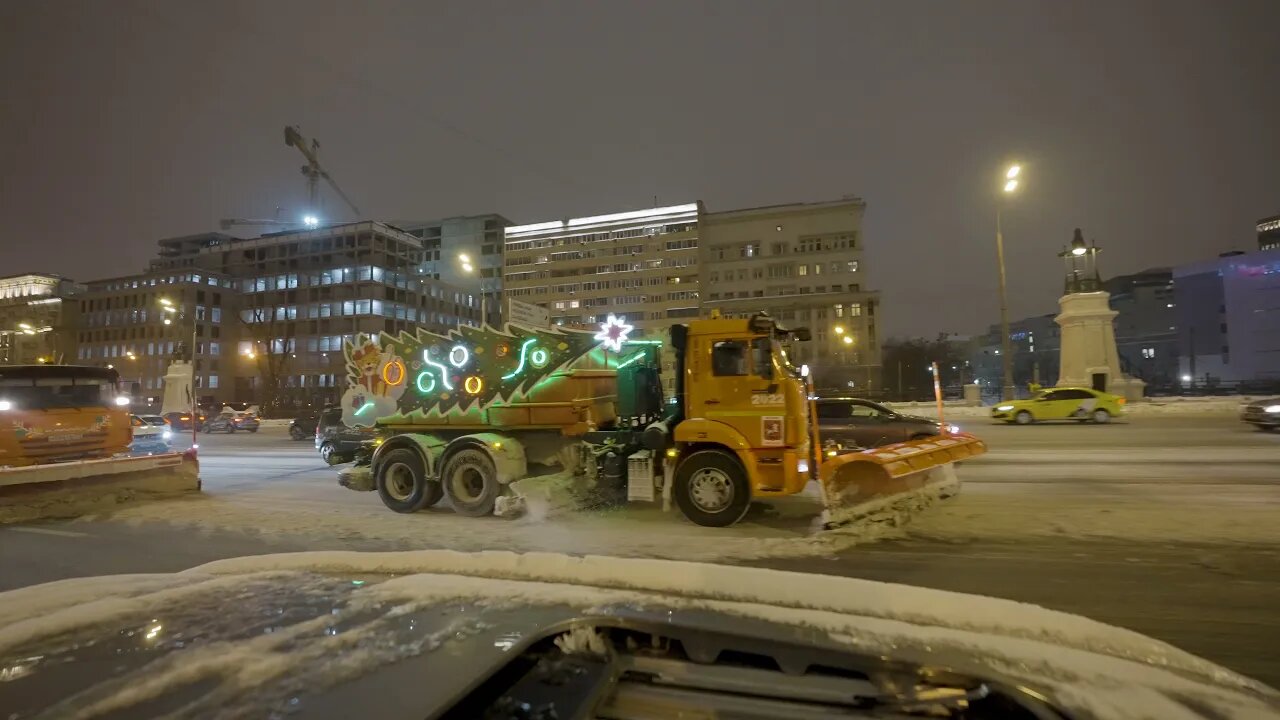 How Russians plow their roads...