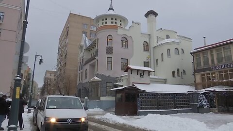 Opposition flag raised at Syrian Embassy in Moscow