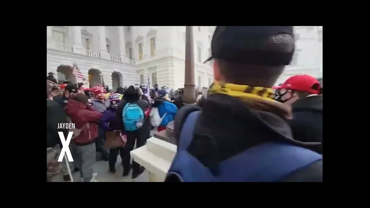 Trump Supporters Choke On Tear Gas As The Capitol Police Stand Guard | U.S. Capitol Riot