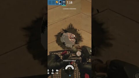 R6 Siege: Partner making smiley fire!