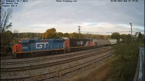 EB L586 Local at East Dubuque, IL on October 5, 2022 #steelhighway
