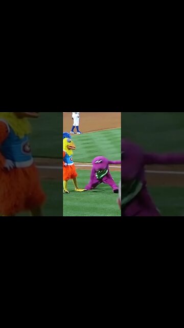 Barney Smacks Chicken #shorts #youtubeshorts
