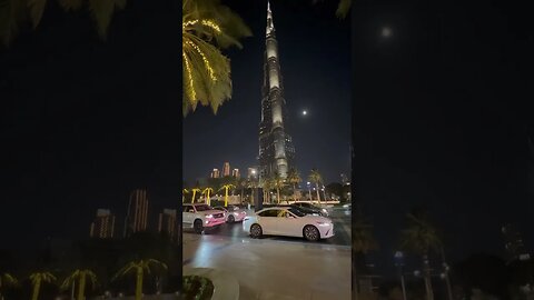 In Front Of Burj Khalifa #burjkhalifa #dubai #insidedubai #visitdubai #reels #youtubeshorts #travel