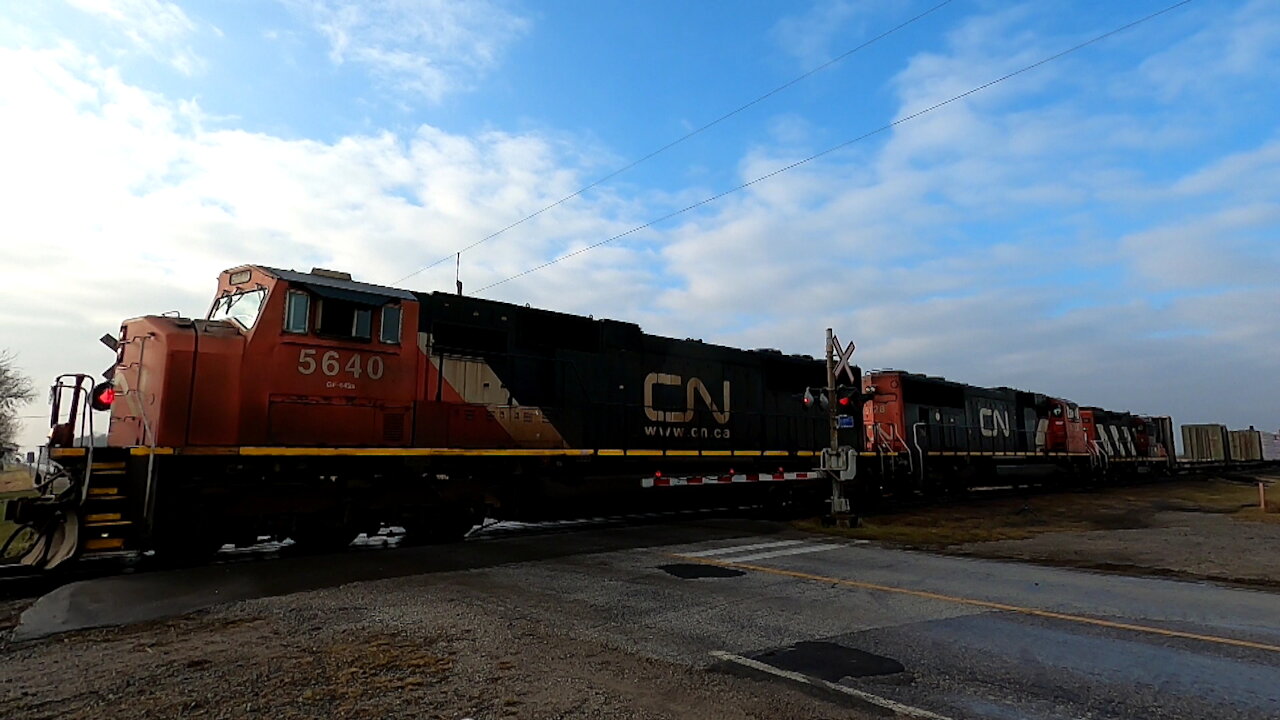 CN 5640 CN 5728 & CN 4138 Engines Eastbound Manifest Train At Mandaumin