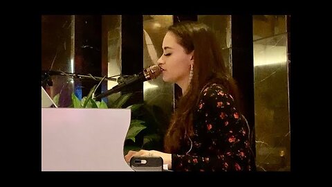 Happy 75th Dolly Parton ~ Ddendyl Hoyt - (Jolene) Lyrics