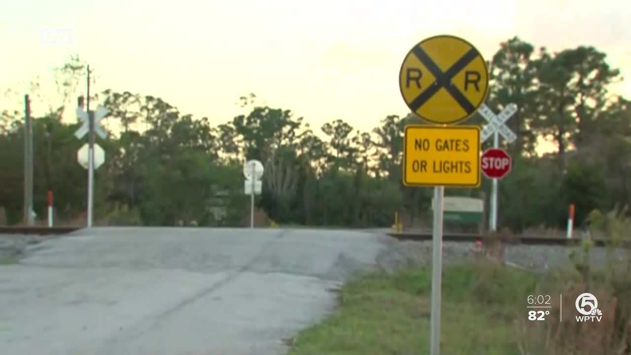 Train hits, kills woman in northern Palm Beach County