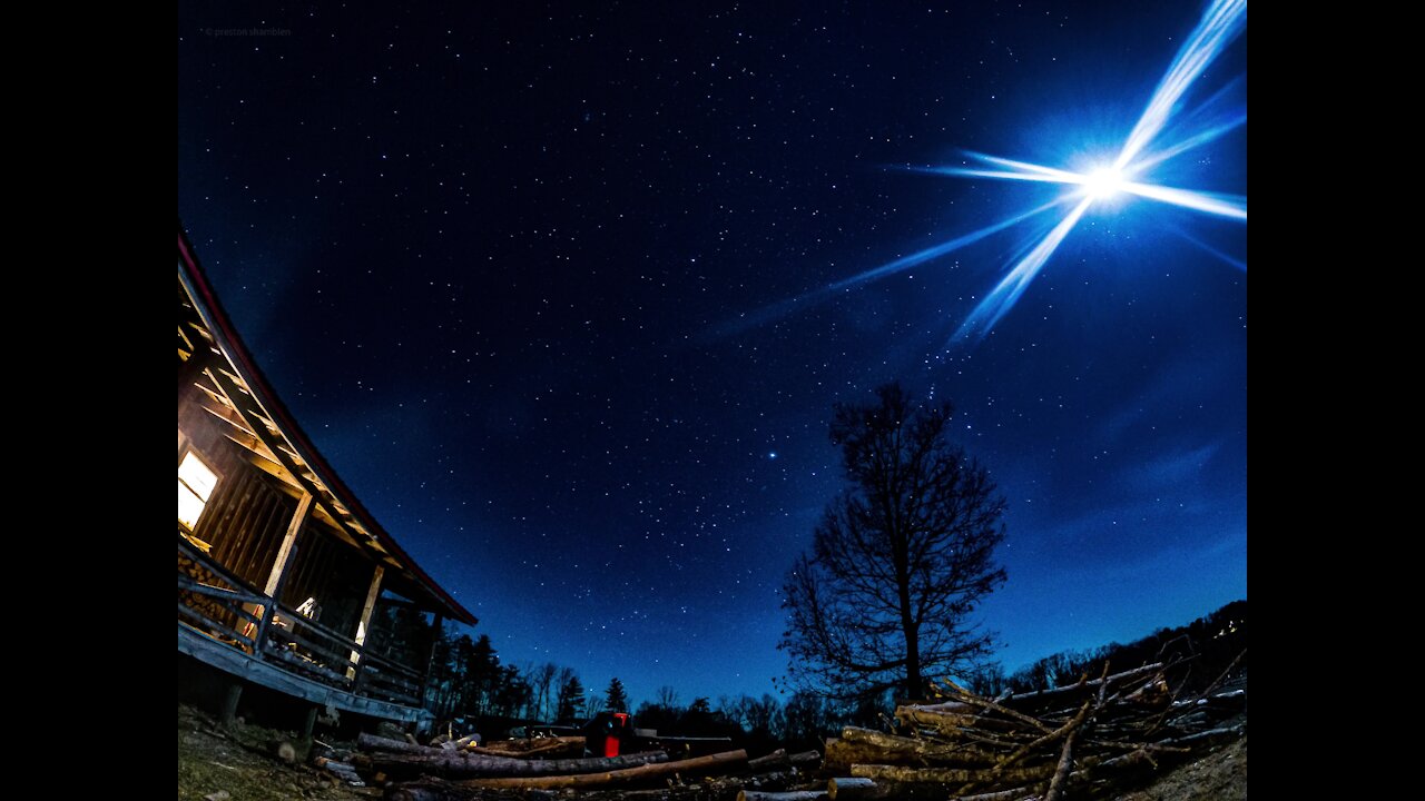 Outstanding 4K mountain cabin time lapse