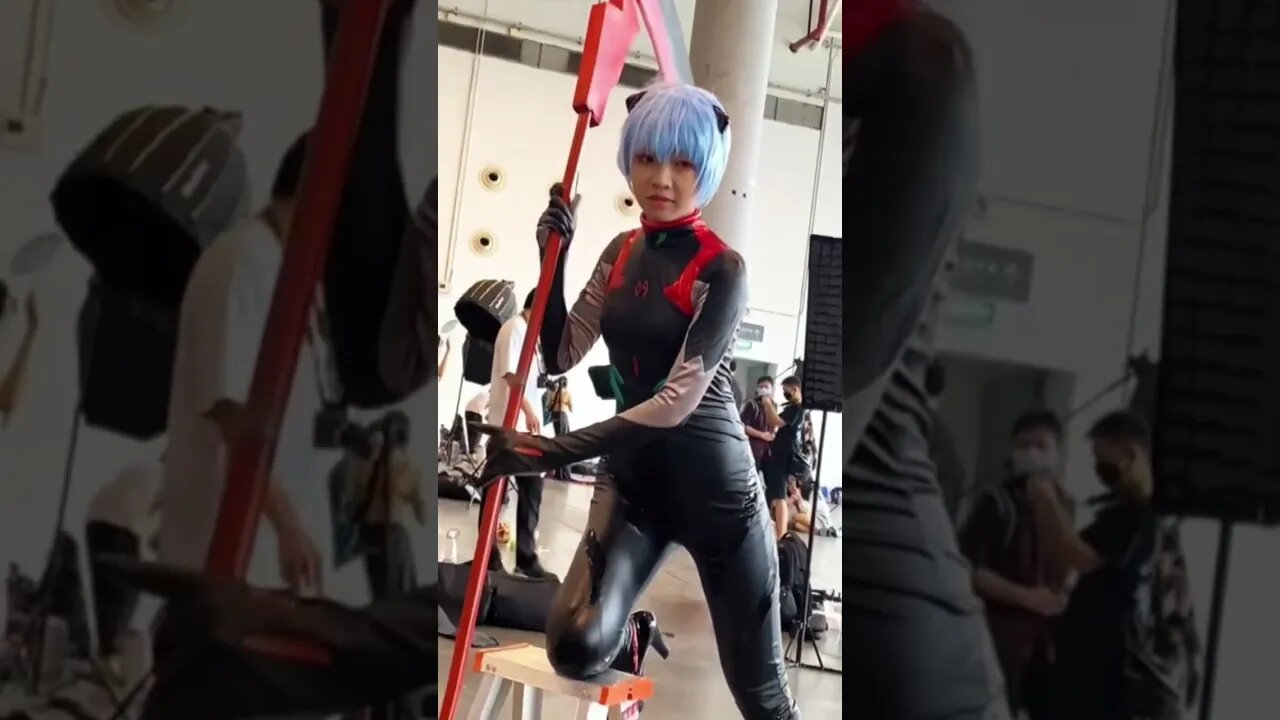 Chinese Girl Poses In Cosplay