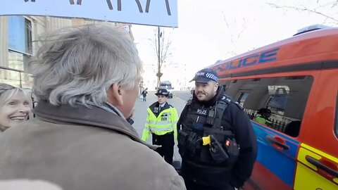 Diplomatic Response Armed police turn up outside canada house #metpolice