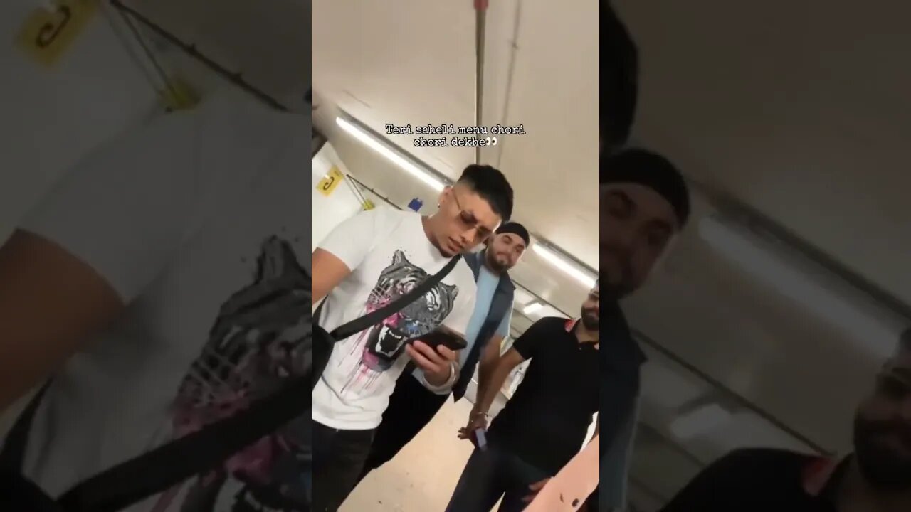 Chitti gaddi kala khoda laga dab nal kurre #bhfyp #love #follow #music #business #trending