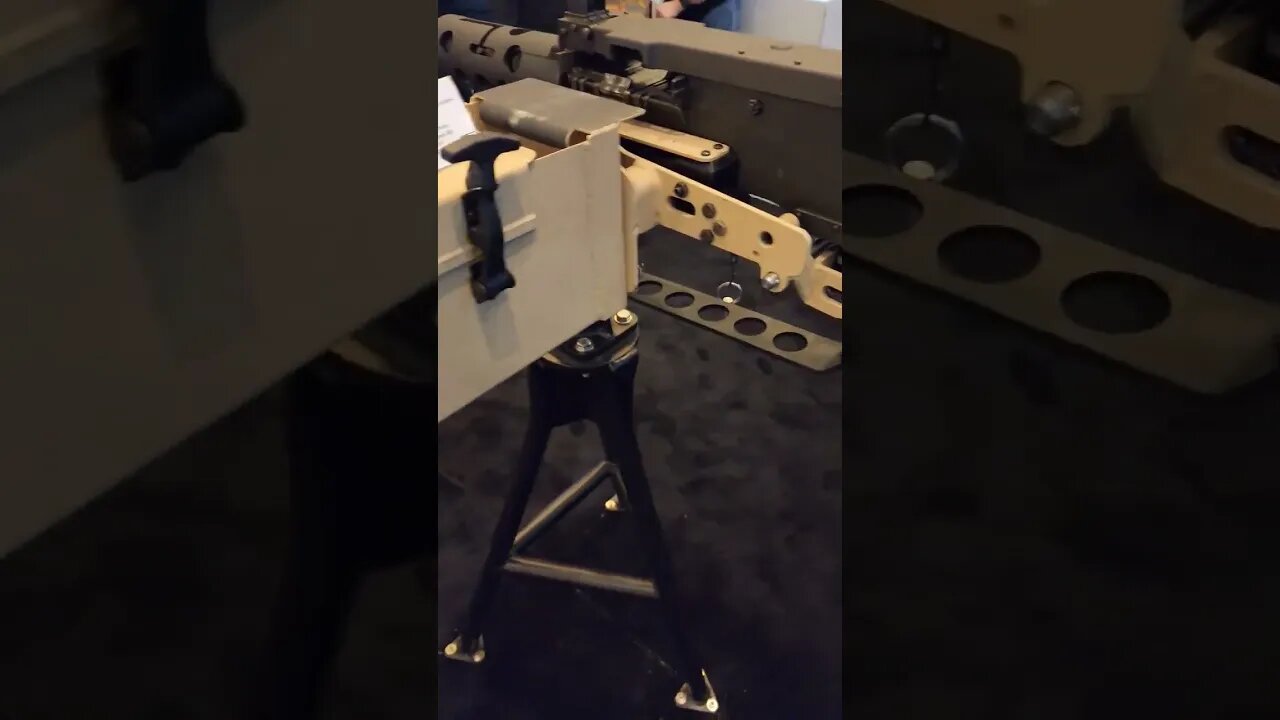 Awesome Huge Machine Gun!