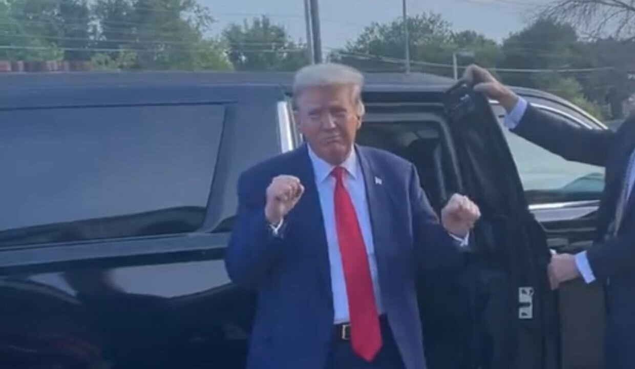 Trump Breaks Out Dance Moves on Campaign Trail in Iowa