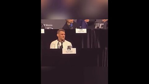 Dustin Poirier robot malfunctions at press conference