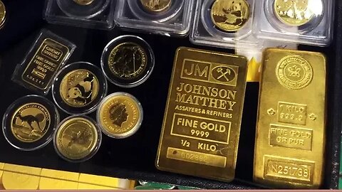 Hundreds Of Ounces Of Gold & Silver At The Coin Show