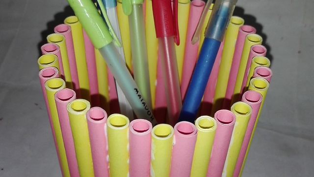 How to Make Easy Paper Pencil Holder (Best waste use) - Lina's Life Hack