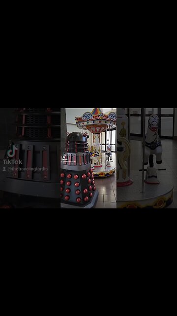 😆 #DALEK GOES ROUND & ROUND #DOCTORWHO #DALEKHAL #TRAVELINGTARDIS #VIDEOOFTHEDAY #SUBSCRIBE #SHORTS