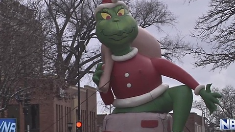 Green Bay Holiday Parade Draws Crowds