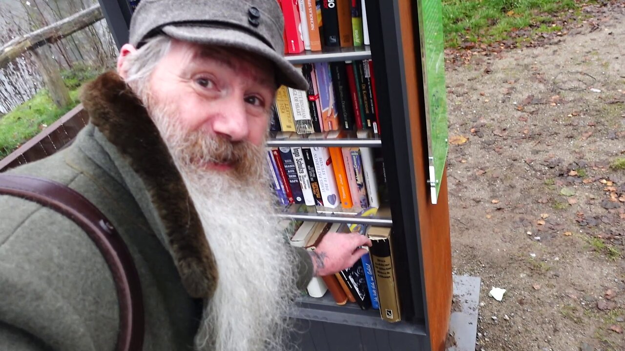 Smallest public Outdoor Library with a view over the Pont and a bench for reading on site