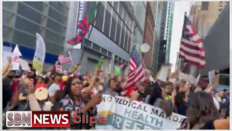 America is Uniting and Rising in NY - 4595