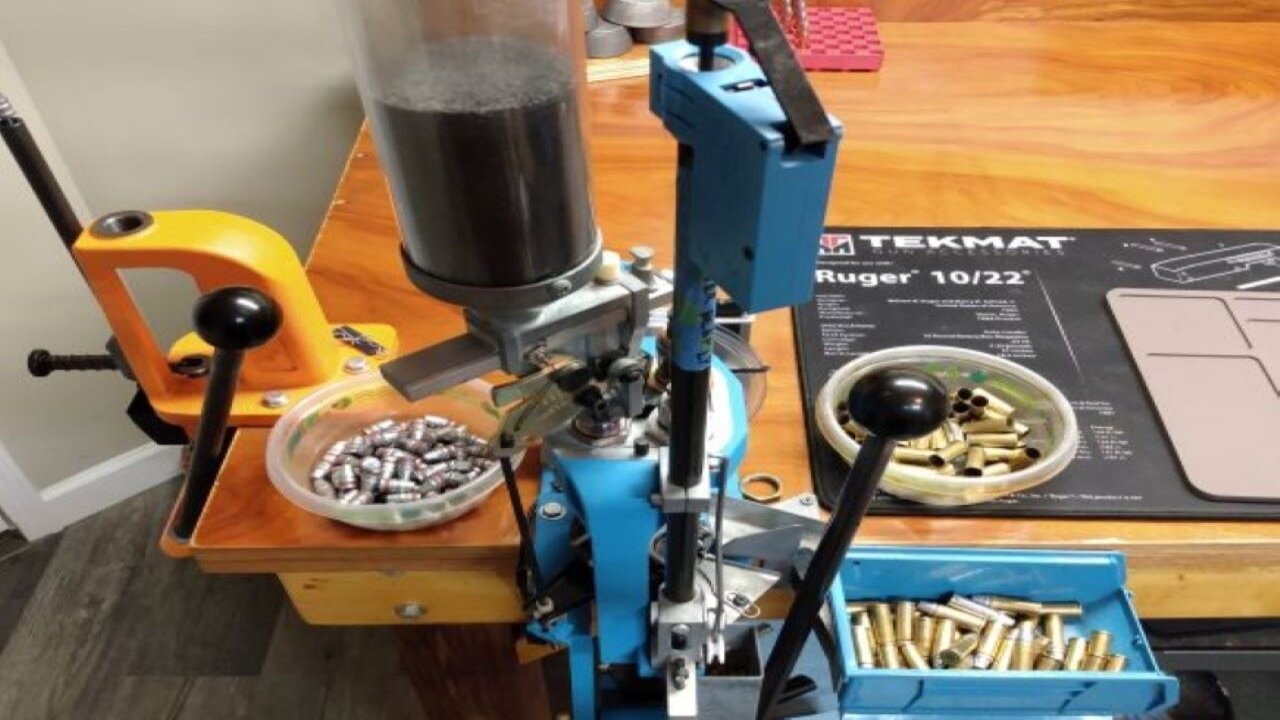 Dillon 550 with a specialized NOE expander plug for oversized cast bullets