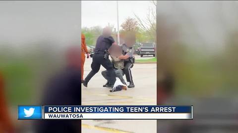 Police investigate teen punched by officer in mall parking lot