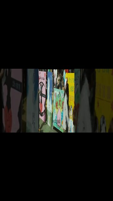 Это я с пацанами в 14 лет выбираю, какой фильм посмотреть #shorts