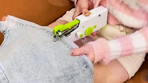 MINI PORTABLE SEWING MACHINE