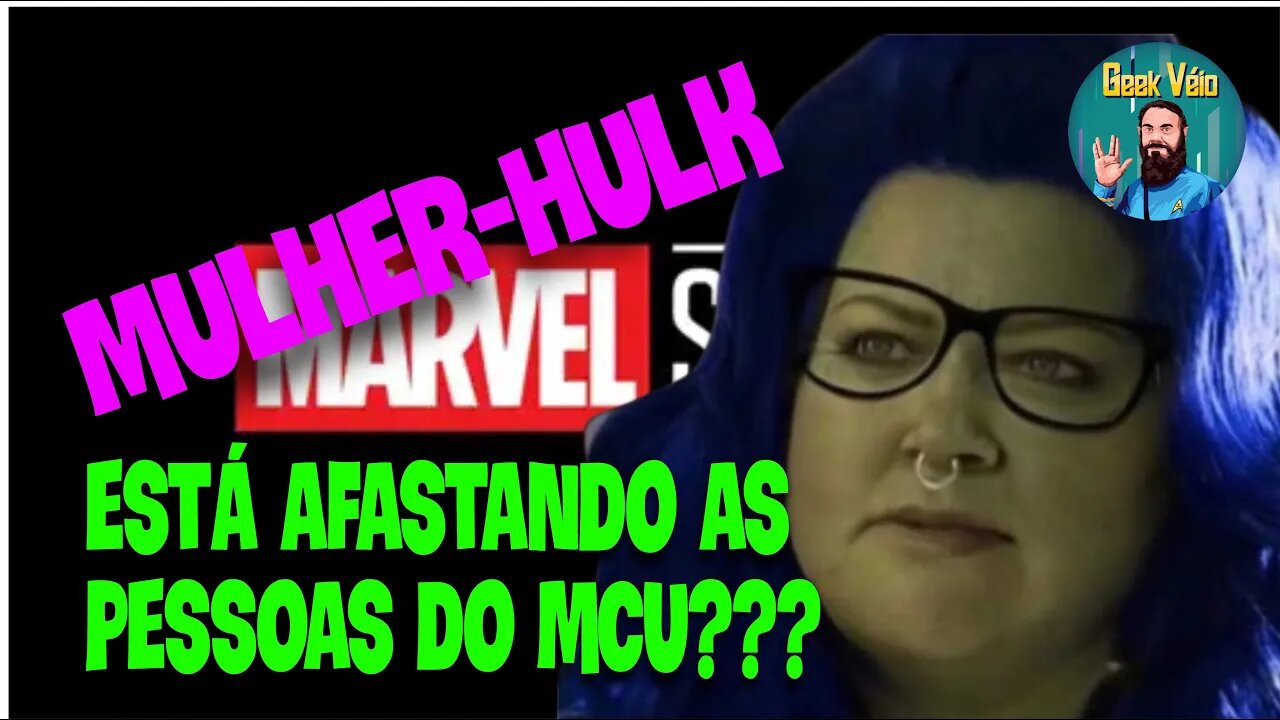 Mulher-Dolly Afastando as Pessoas do MCU