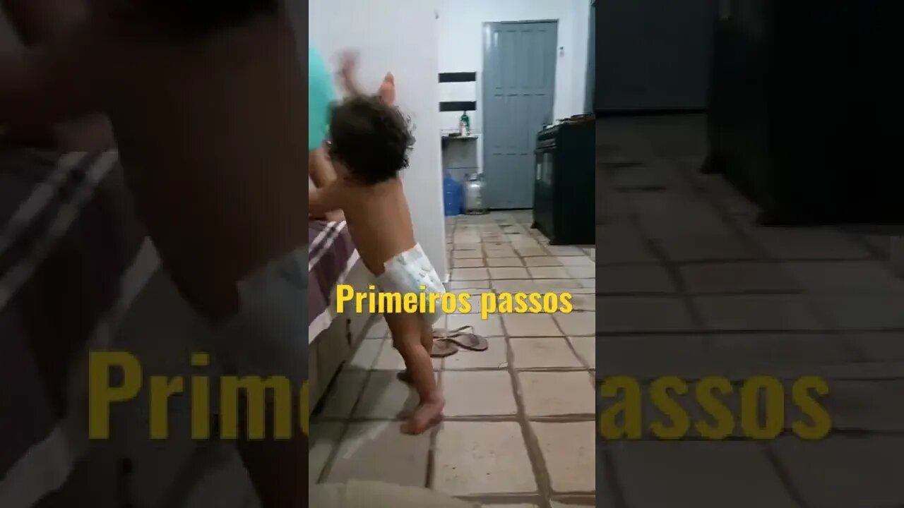 Manu dando seus passinhos
