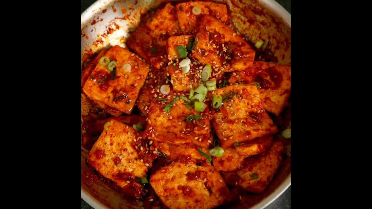 Korean spicy pan friend tofu, easy tasty tofu recipe,stir fry,pan fried tofu,pan fry, vegetarian