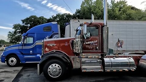 Truckers got to work! #trucking