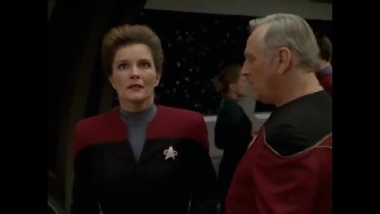 Janeway vs. evil Alien