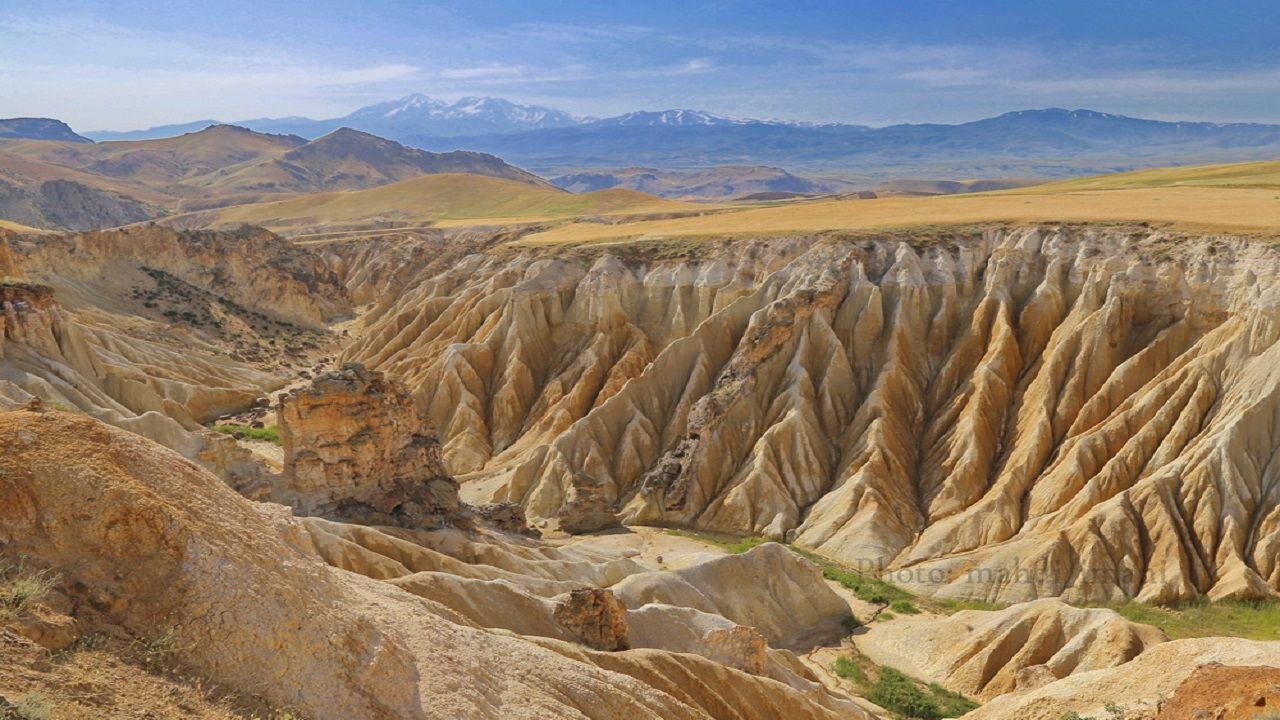 Did you know that eastern Azerbaijan also has Martian mountains?!