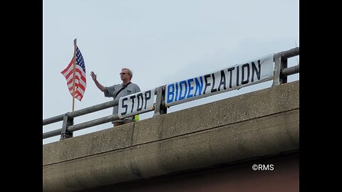 Protest nad dálnicí v USA