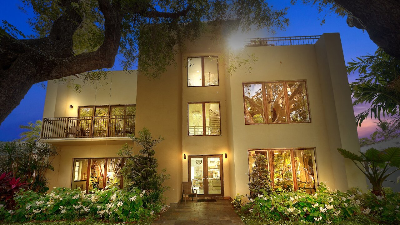 524 N Victoria Park Rd