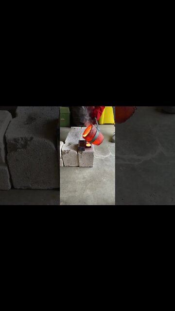 #pouring #copper coins. #melting #devilforge #metalcasting