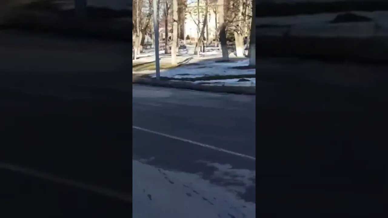 Glukhov - peaceful life without wrecked tanks and javelins #ukraine