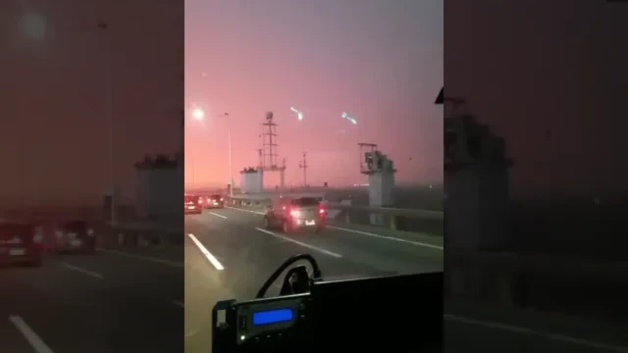 Navio bate na ponte Rio Niterói durante o temporal créditos zazap