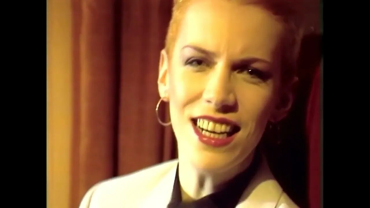 Eurythmics - Sweet Dreams - 1983