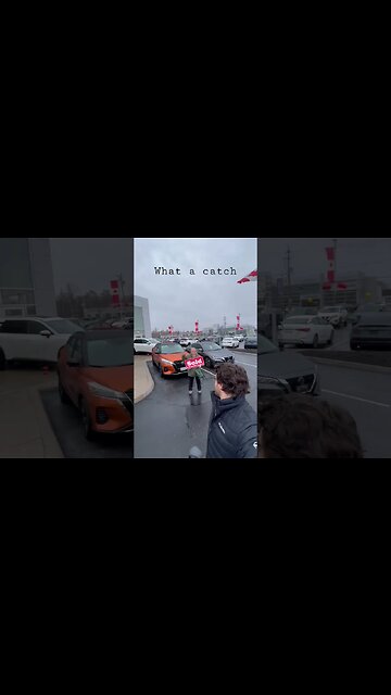 Customer Jumps to catch the keys for her NEW CAR! #carsunlocked #nissan #carsales