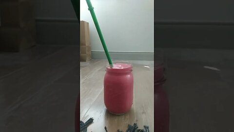 Day 1 of My 30-Day Fruit Smoothie Challenge 🍓