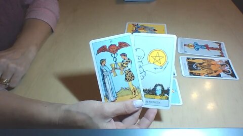 TAROT SAGETATOR - ELIBERARI, DECIZII, NOI RELATII