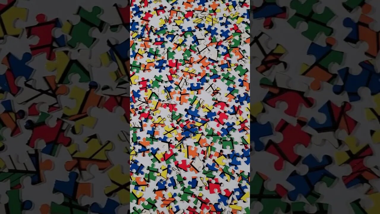 What kind of puzzle is this?! 😅😅 #shorts #puzzle #rubikscube #jigsawpuzzles